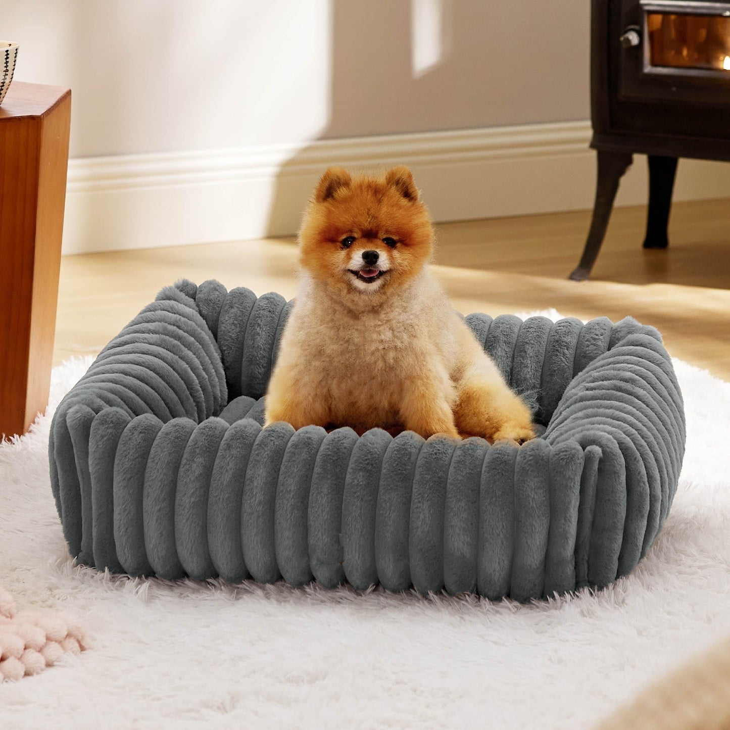 All-season warm plush doghouse bed